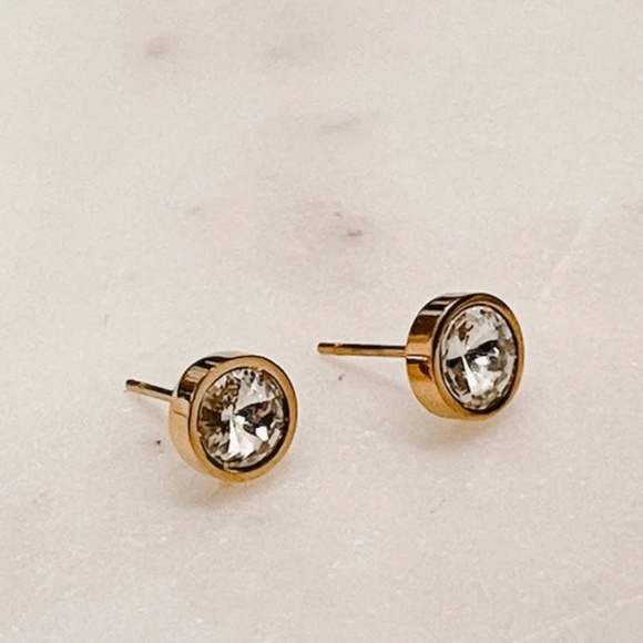 Daphne Diamond Stud Earrings - Picture 1 of 1